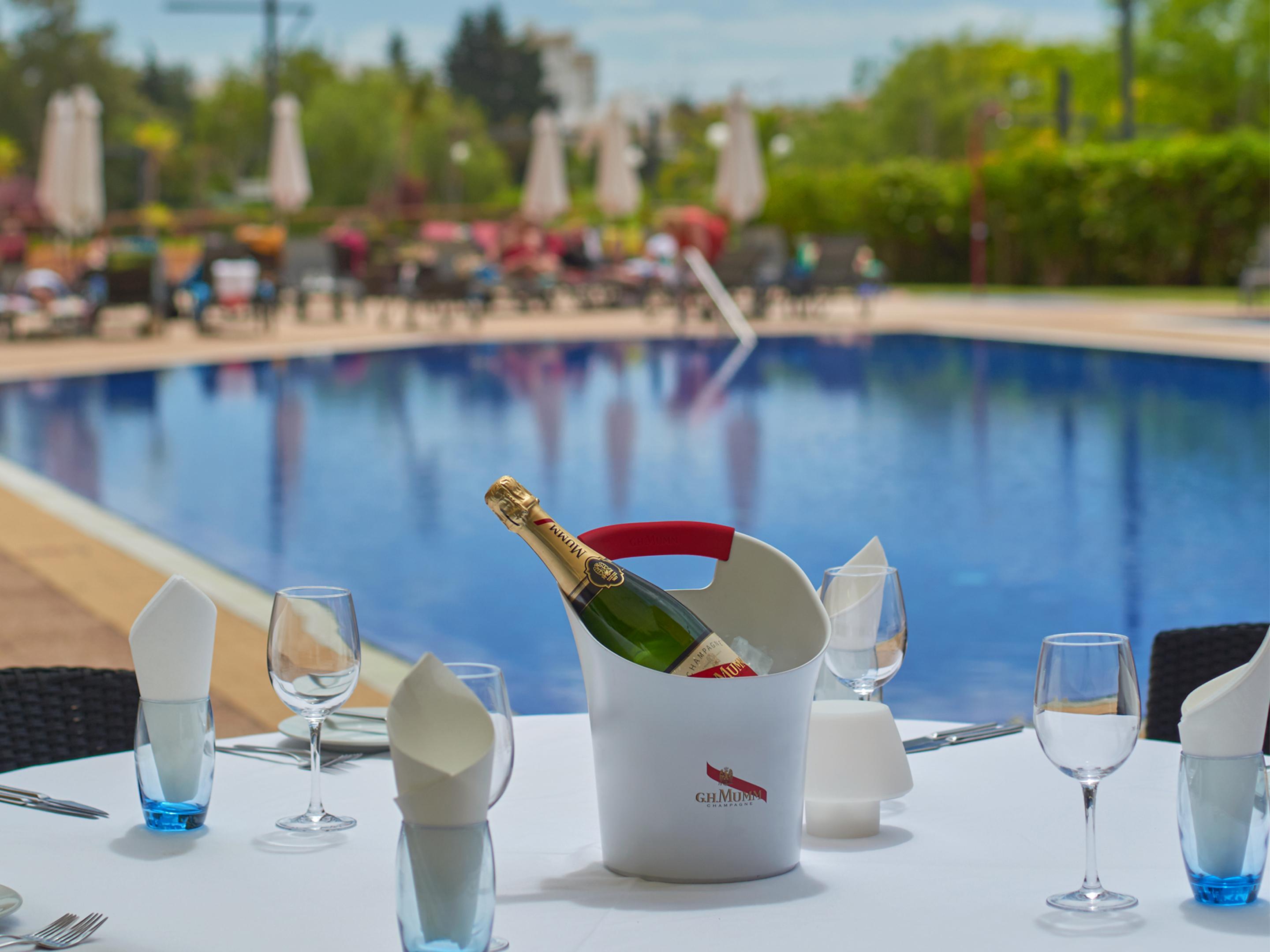 Dom Pedro Portobelo Aparthotel Виламура Екстериор снимка