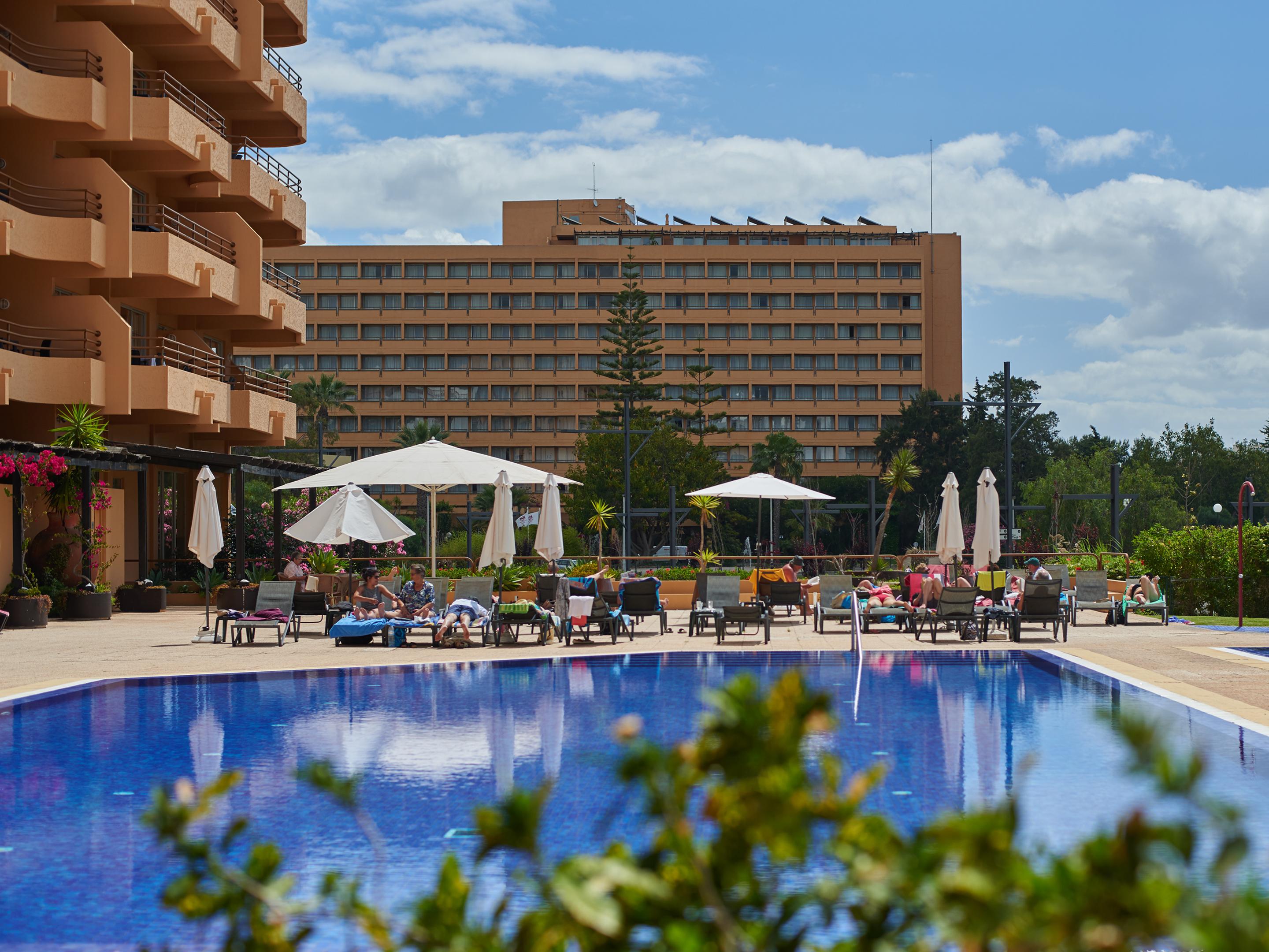 Dom Pedro Portobelo Aparthotel Виламура Екстериор снимка