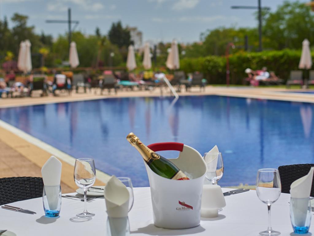 Dom Pedro Portobelo Aparthotel Виламура Екстериор снимка