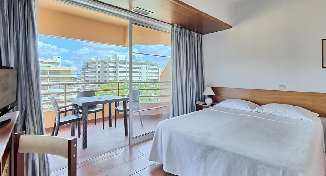 Dom Pedro Portobelo Aparthotel Виламура Екстериор снимка